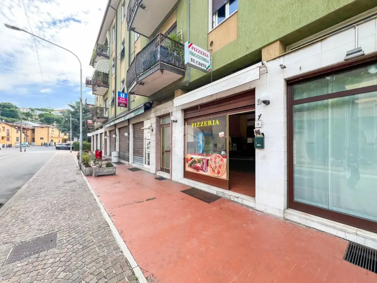 Negozio in Via Alcide De Gasperi 56, Rezzato, {3} - Foto 1