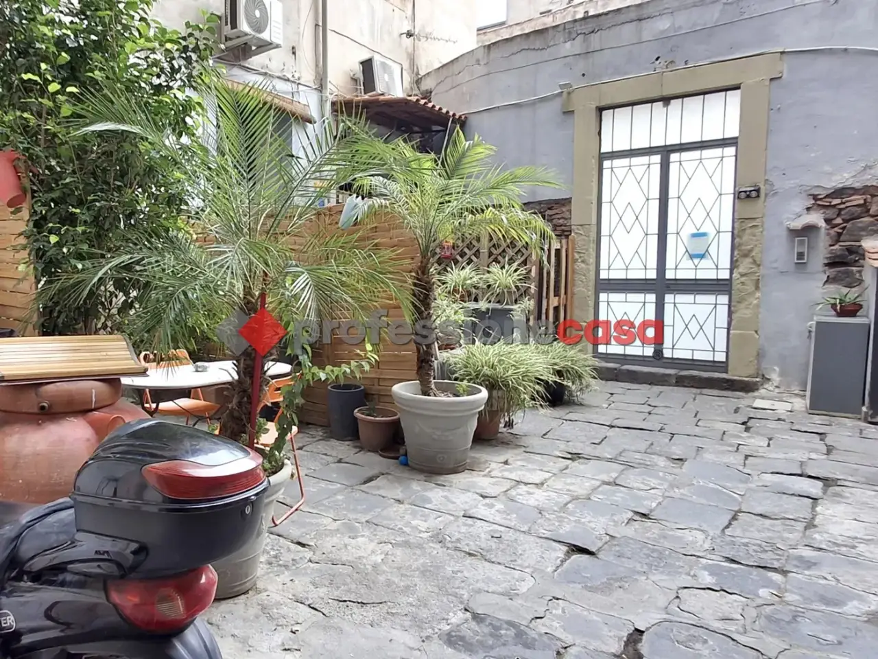 Magazzino in Via Gentile 22, Catania, {3} - Foto 2