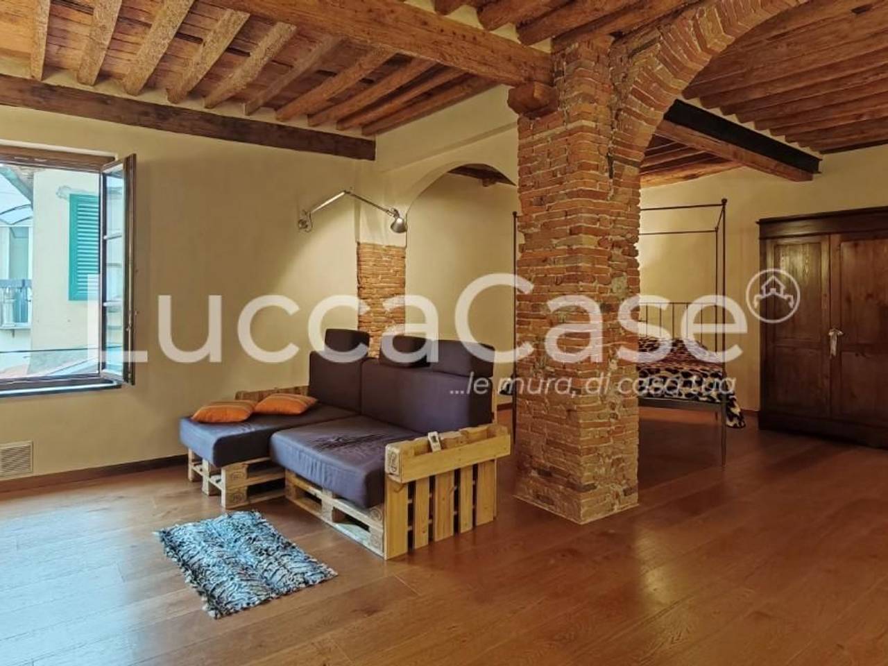appartamento in vendita a Lucca in zona Centro Città