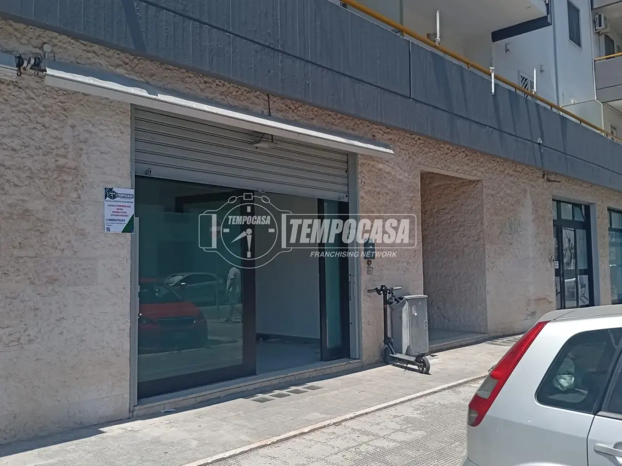 Negozio in Via Sandro Pertini 14, Triggiano, {3} - Foto 1