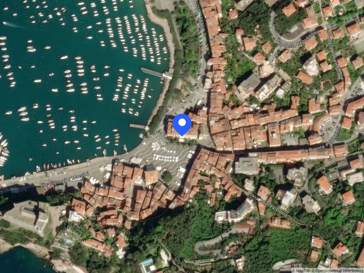 Fabbricato misto in Piazza Garibaldi 13 13, Lerici, {3} - Foto 1