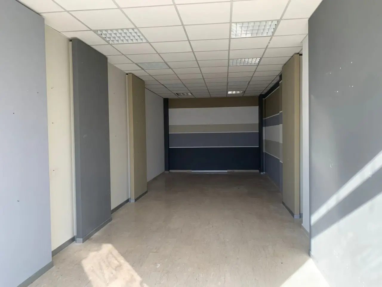 Locale commerciale in Via Umbria , Isernia 86170 Isernia, Isernia, {3} - Foto 1