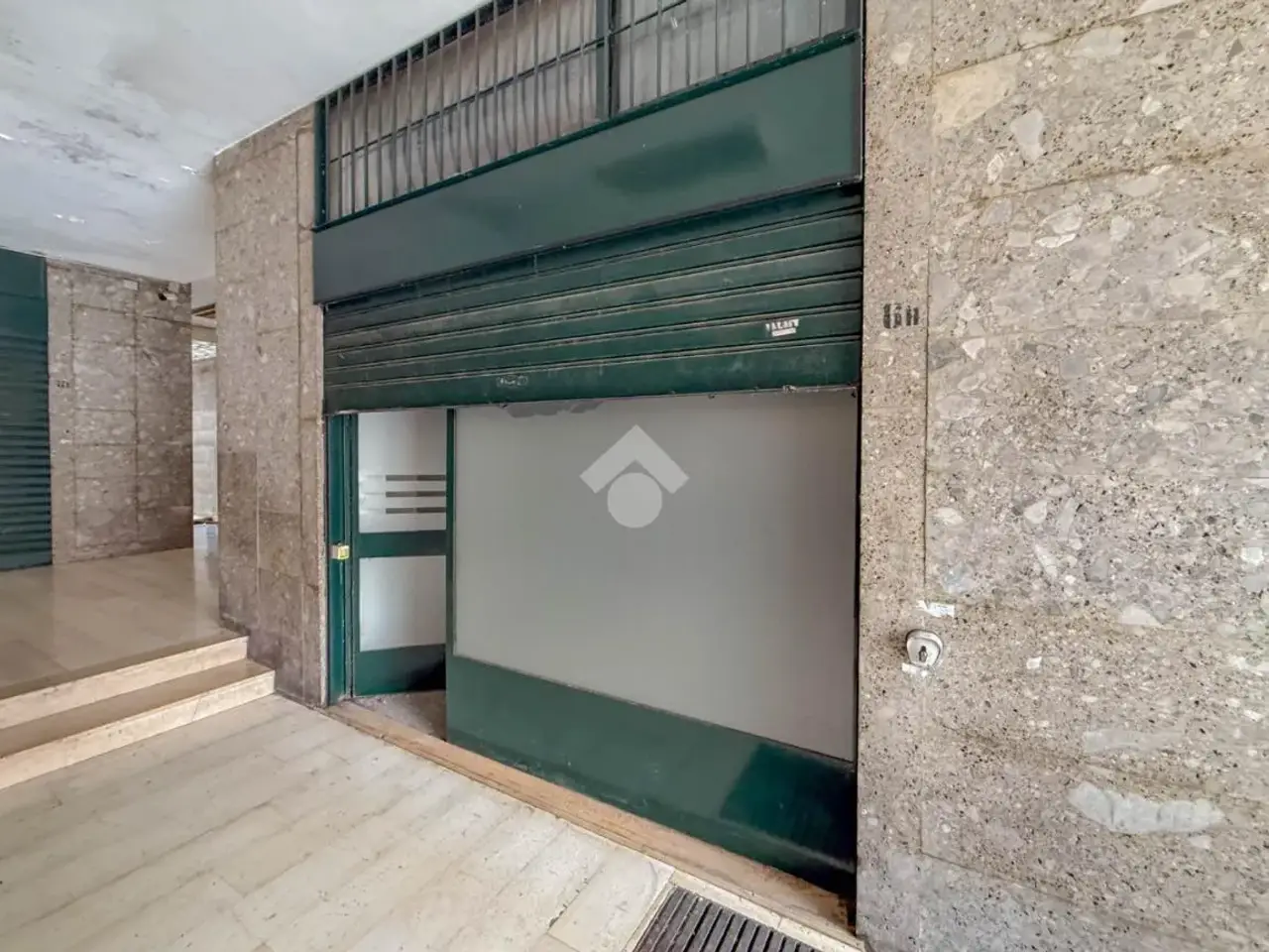 Negozio in Viale Fratelli Cervi 8, San Giuliano Milanese, {3} - Foto 2