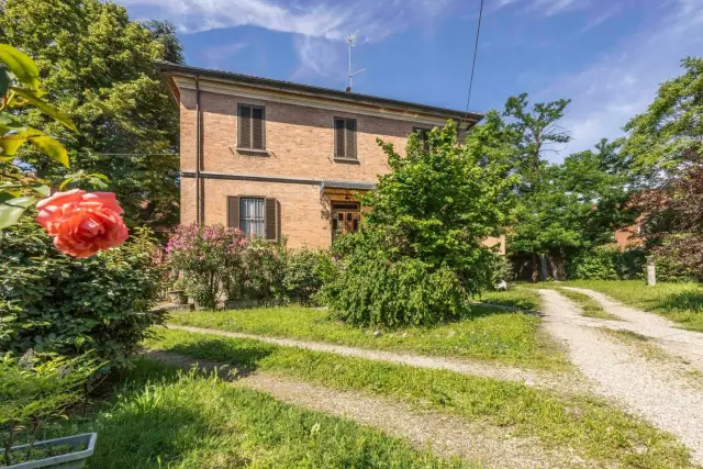 Villa in Via Giuseppe Garibaldi, Casalecchio di Reno - Foto 1