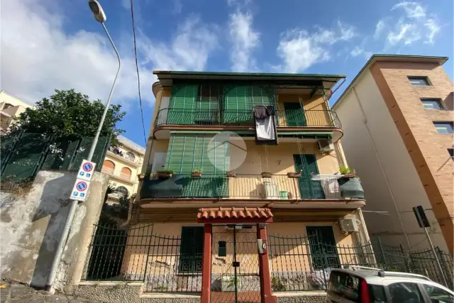 One-room flat in Viale Castelluccio 6, Torre del Greco - Photo 1