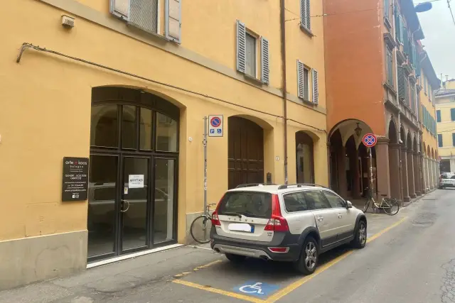 Geschäft in Via Alfredo Testoni 8, Bologna - Foto 1