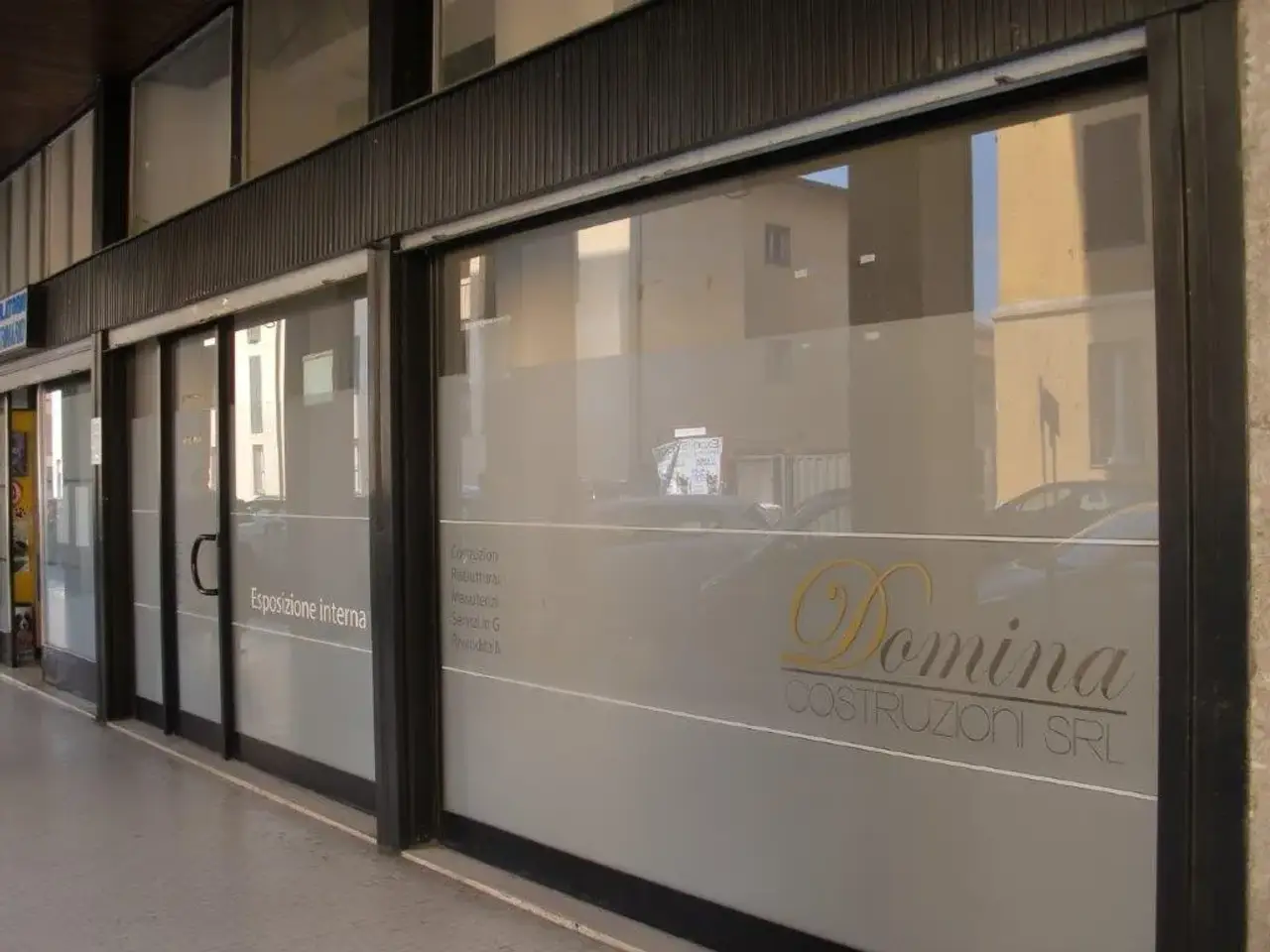Locale commerciale in Via G. l. Ponchiroli, Castegnate, Castellanza, Varese, Lombardia, 21053, Italia, Castellanza, {3} - Foto 1