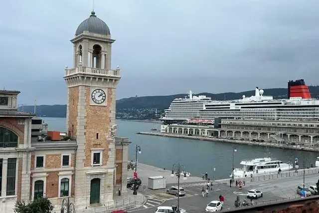 Zweizimmerwohnung in Riva Nazario Sauro, Trieste - Foto 1