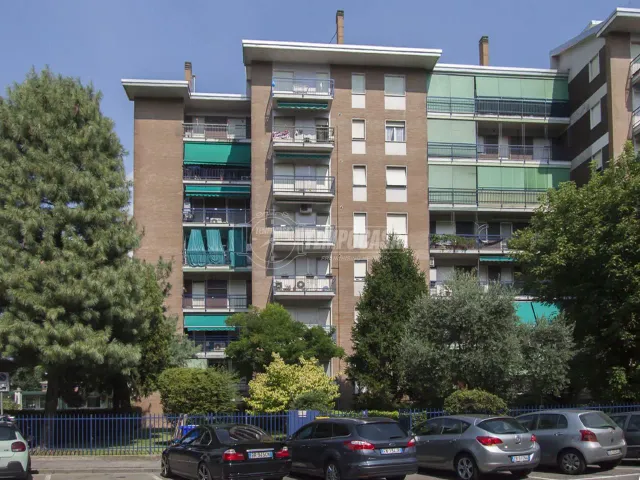 2-room flat in Via Vincenzo Bellini 6, Cormano - Photo 1