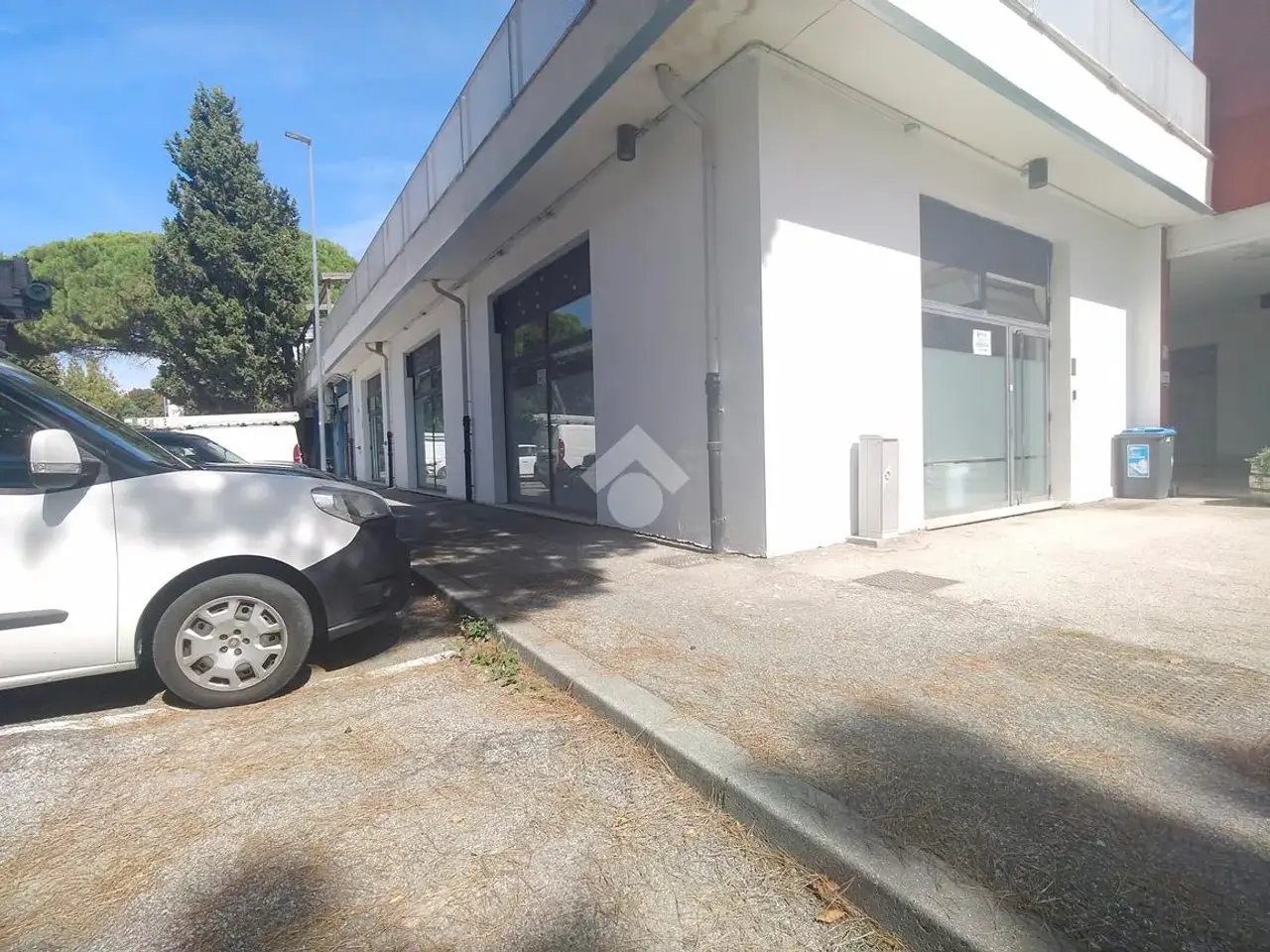 Negozio in Via Lago di Como 23, Ravenna, {3} - Foto 2