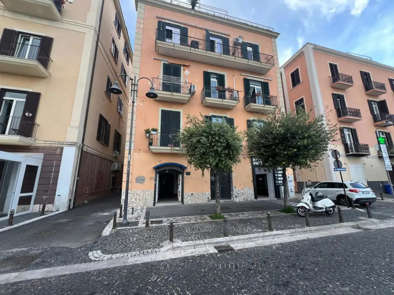 Negozio in Corso Umberto I, Pozzuoli, {3} - Foto 1