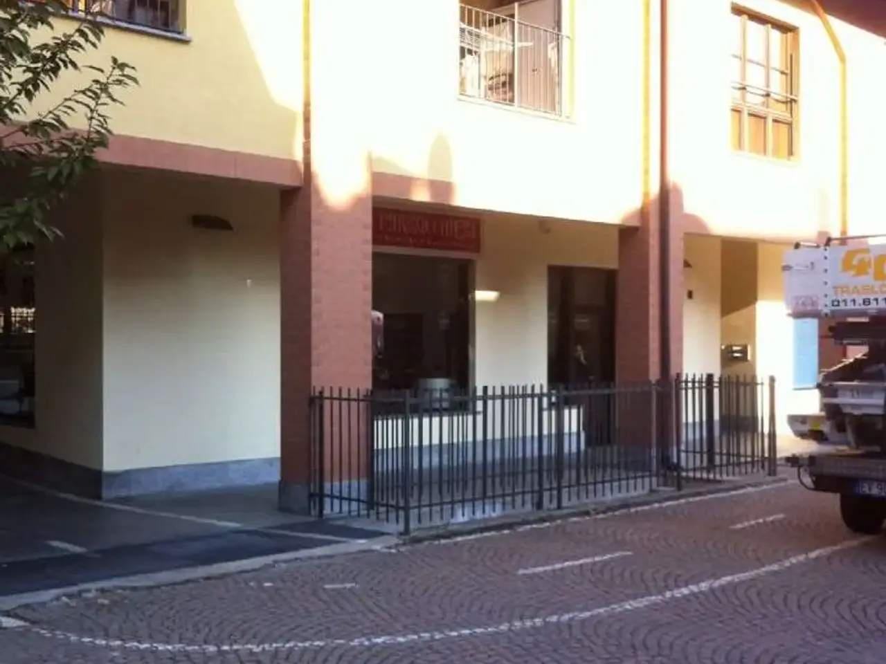 Negozio in Piazza Modigliani 10/B, Nichelino, {3} - Foto 1