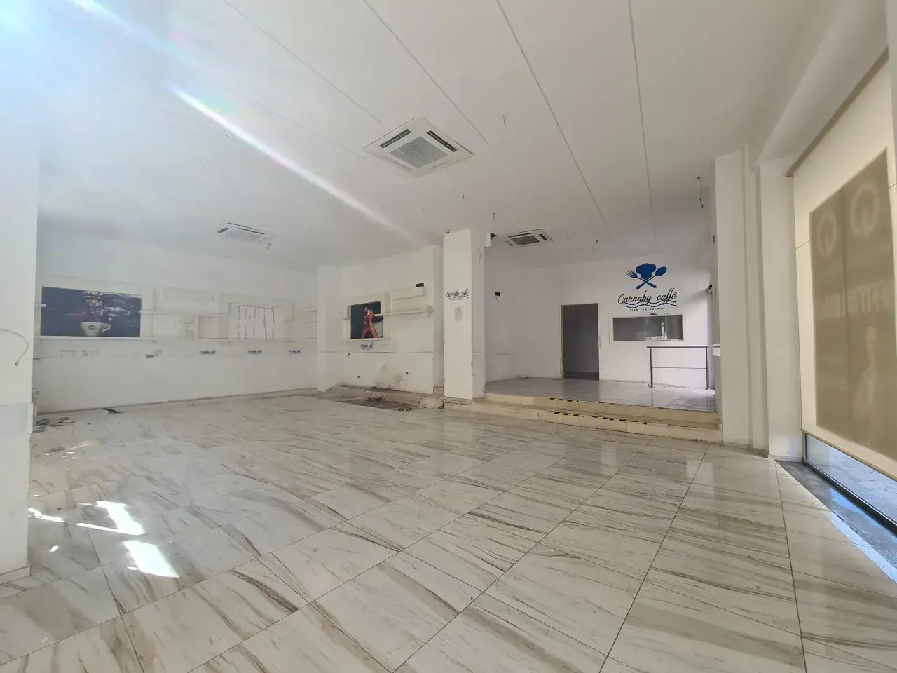 Esercizio commerciale in , Bisceglie, {3} - Foto 1