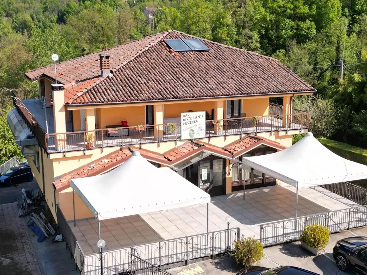 Palazzina commerciale in Via Cavour 28, Sinio, {3} - Foto 1