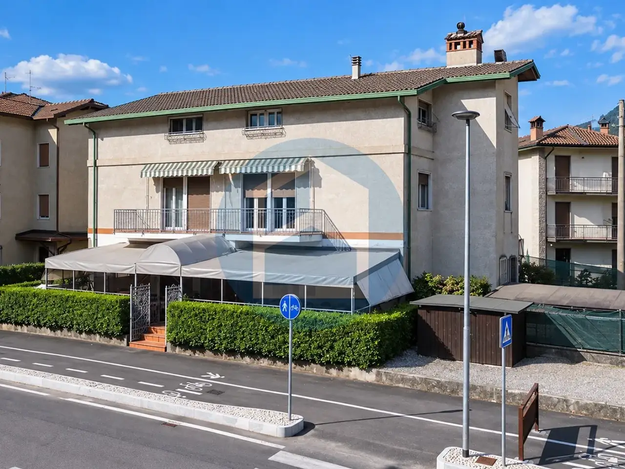 Esercizio commerciale in Via Cesare Battisti 30, Costa Volpino, {3} - Foto 2