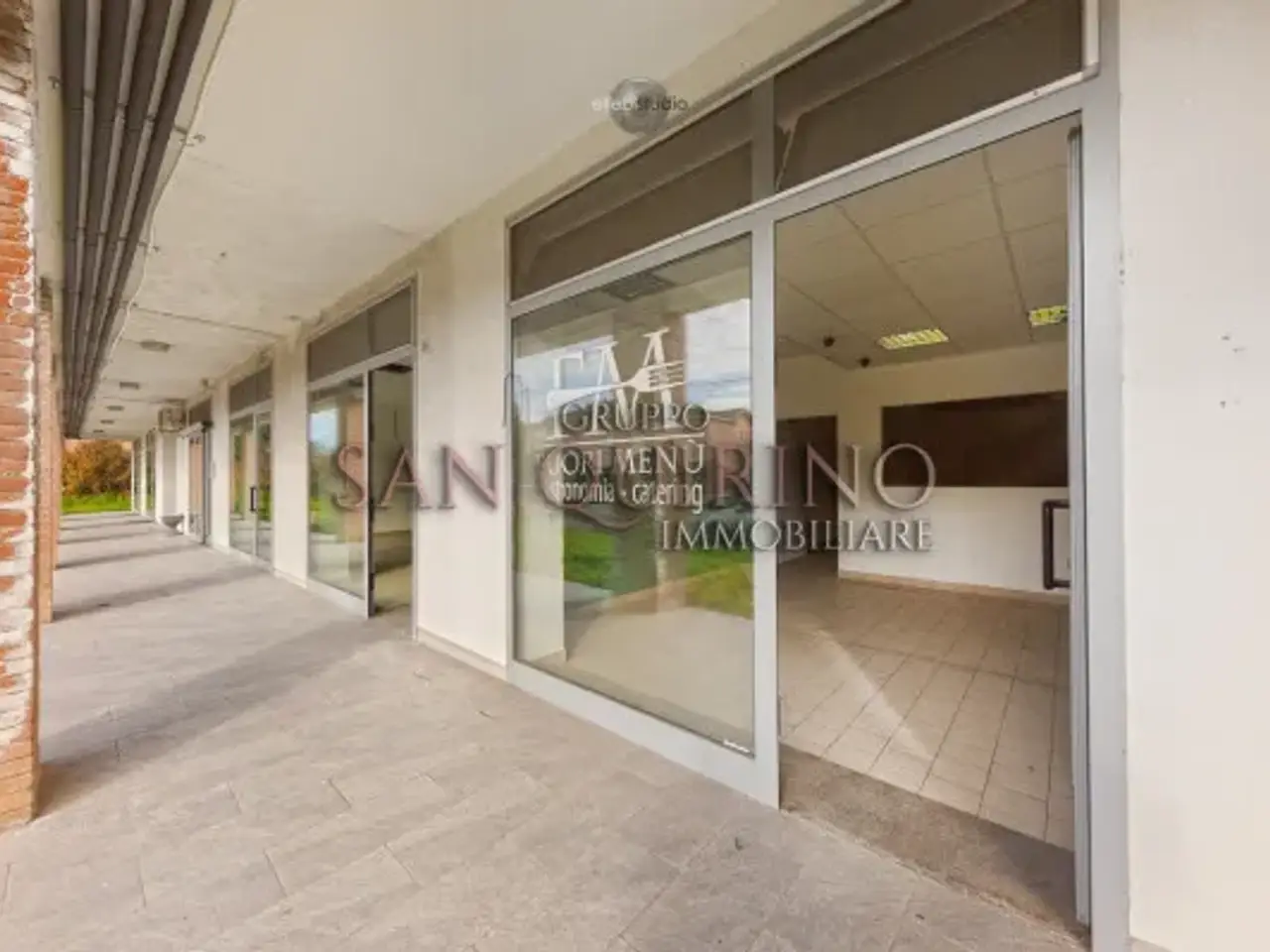 Negozio in Via Dinazzano 35/d, Correggio, {3} - Foto 1