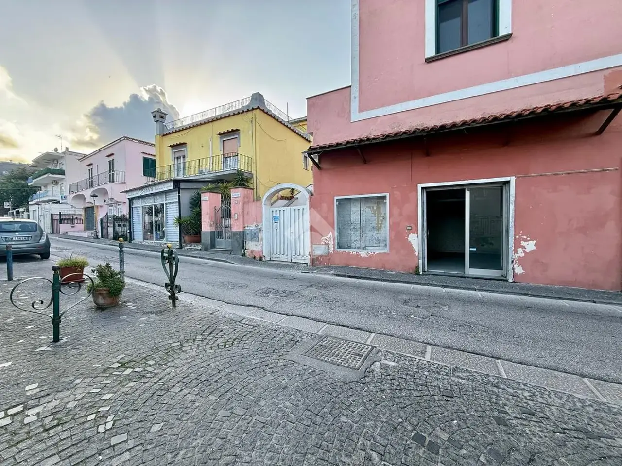 Negozio in Via delle Terme 19, Ischia, {3} - Foto 1