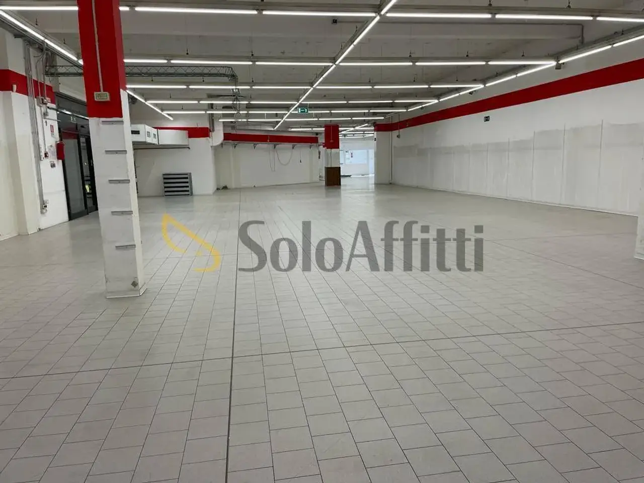 Negozio in , Castelfranco Emilia, {3} - Foto 2