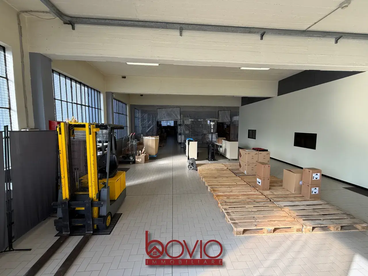 Capannone in Via Vincenzo Bellini 27a, Moncalieri, {3} - Foto 1