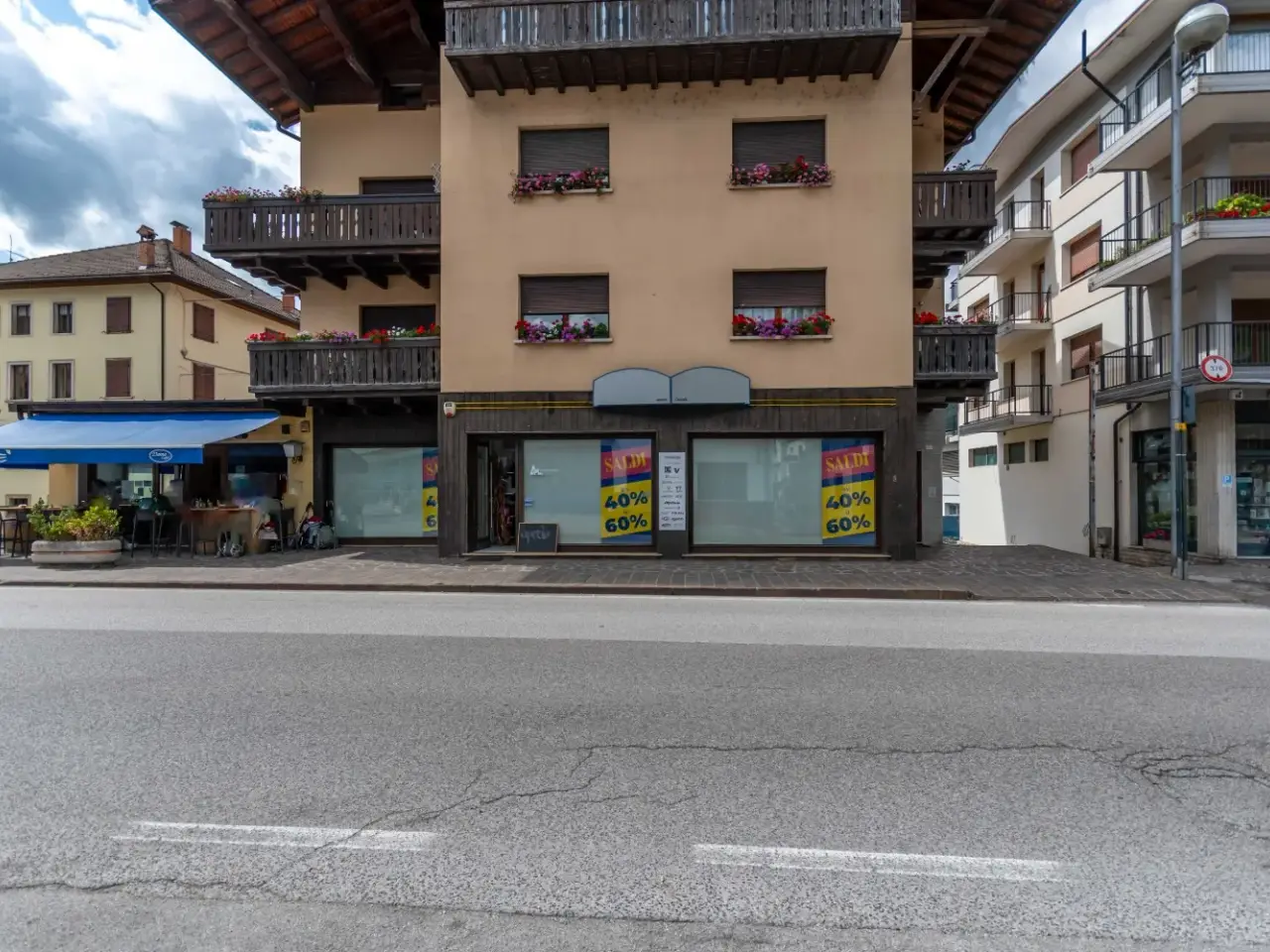 Negozio in Via XXVII Aprile, Agordo, {3} - Foto 2