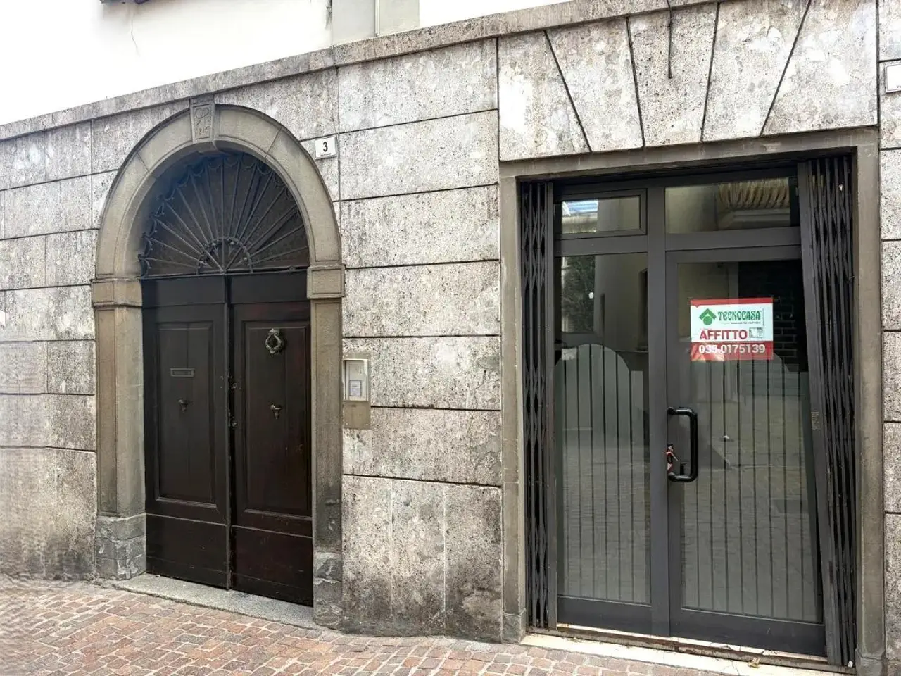 Negozio in Via Giuseppe Romelli 2, Breno, {3} - Foto 1