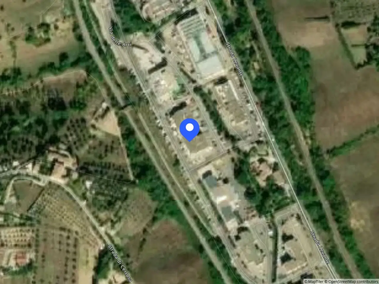Fabbricato misto in Viale Europa 35 35, Siena, {3} - Foto 1