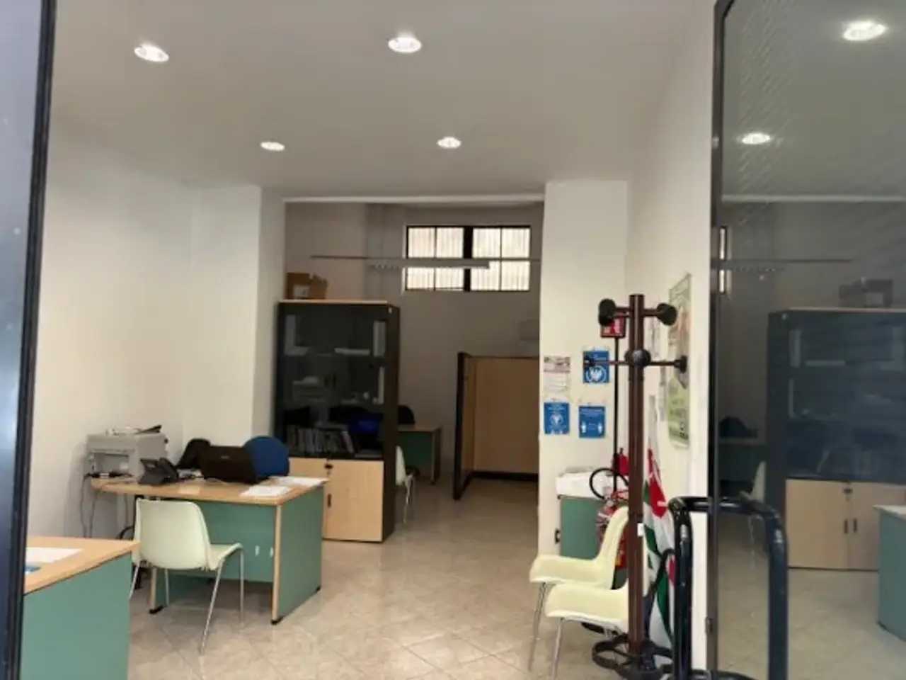 Negozio in Via Arcangelo Corelli, Cagliari, {3} - Foto 2