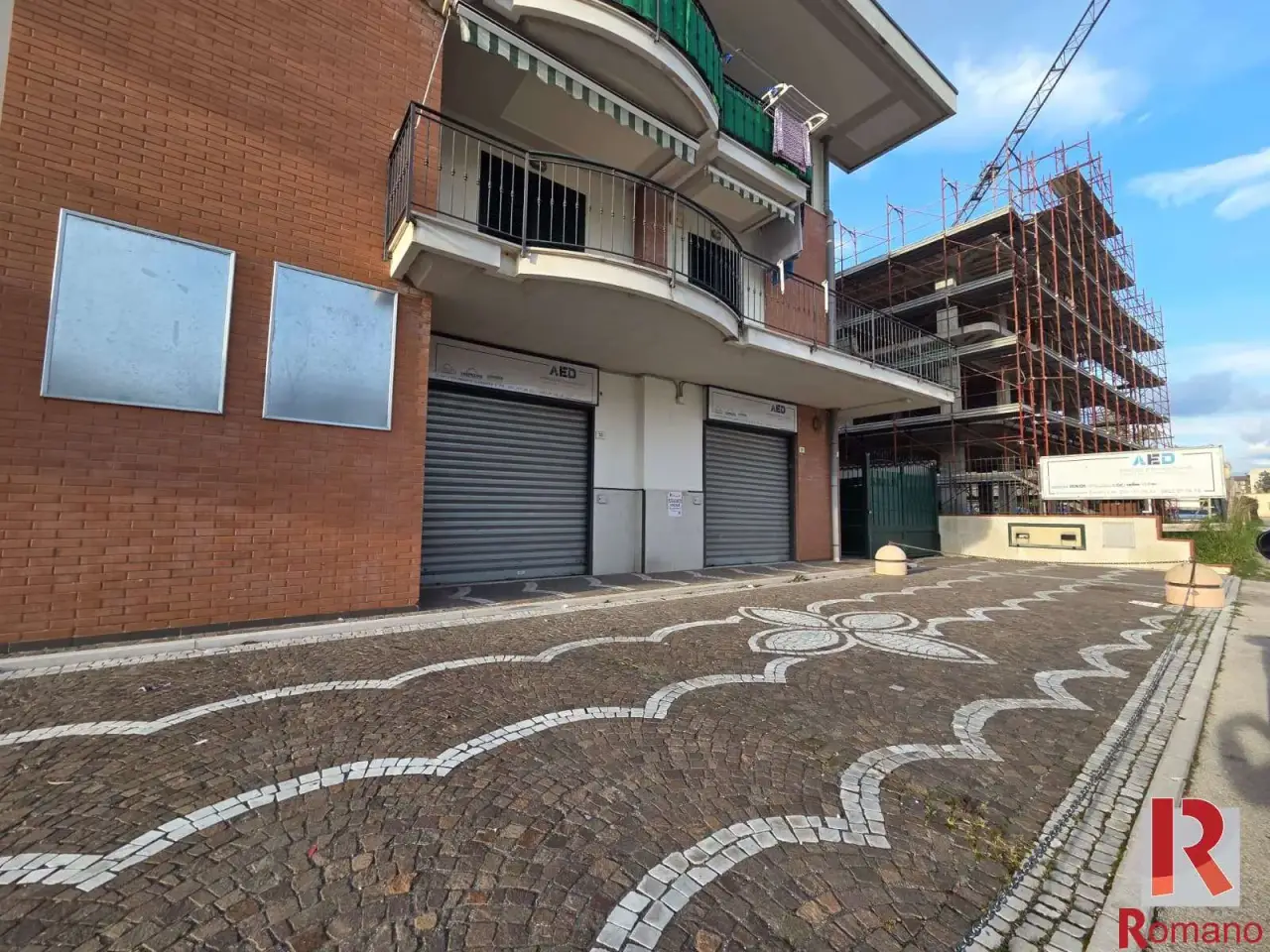 Negozio in Via Gran Bretagna 33/35, Santa Maria Capua Vetere, {3} - Foto 2
