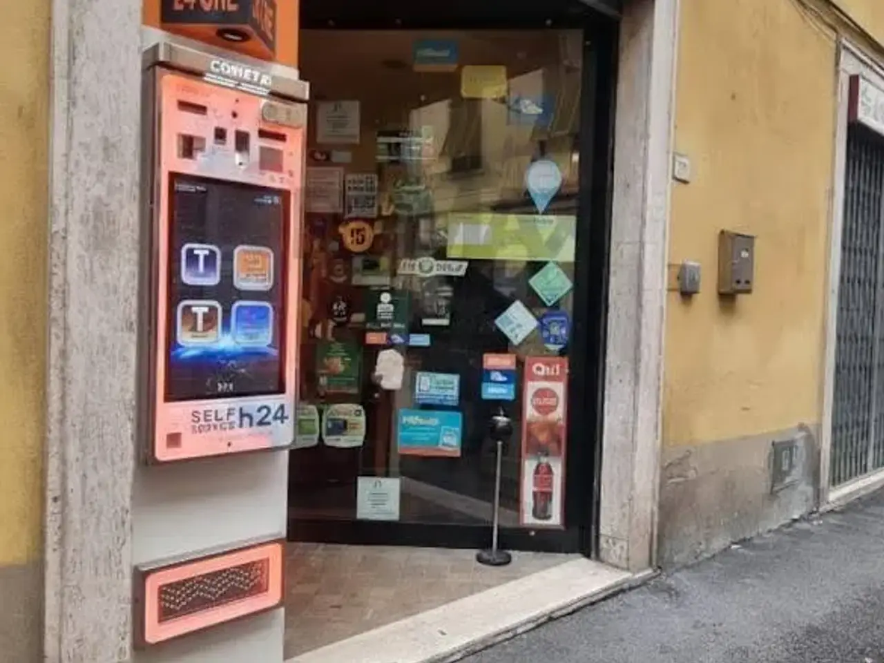 Esercizio commerciale in Borgo Garibaldi 23/25, Certaldo, {3} - Foto 2