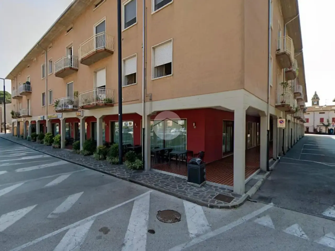 Negozio in Piazza Martiri della Liberazione, Castel Goffredo, {3} - Foto 1