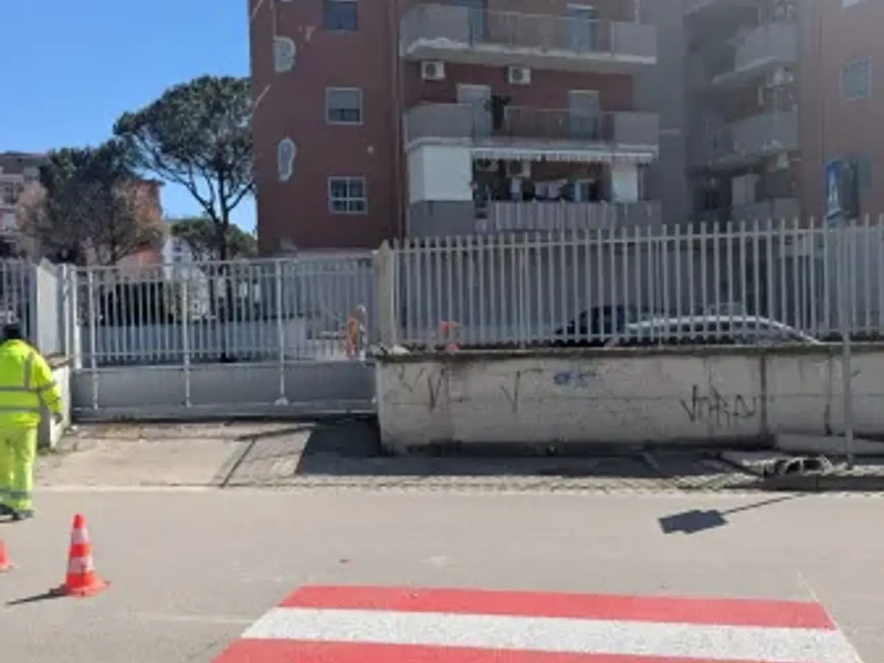 Magazzino in Viale delle Ginestre 5, Casalnuovo Di Napoli, {3} - Foto 2