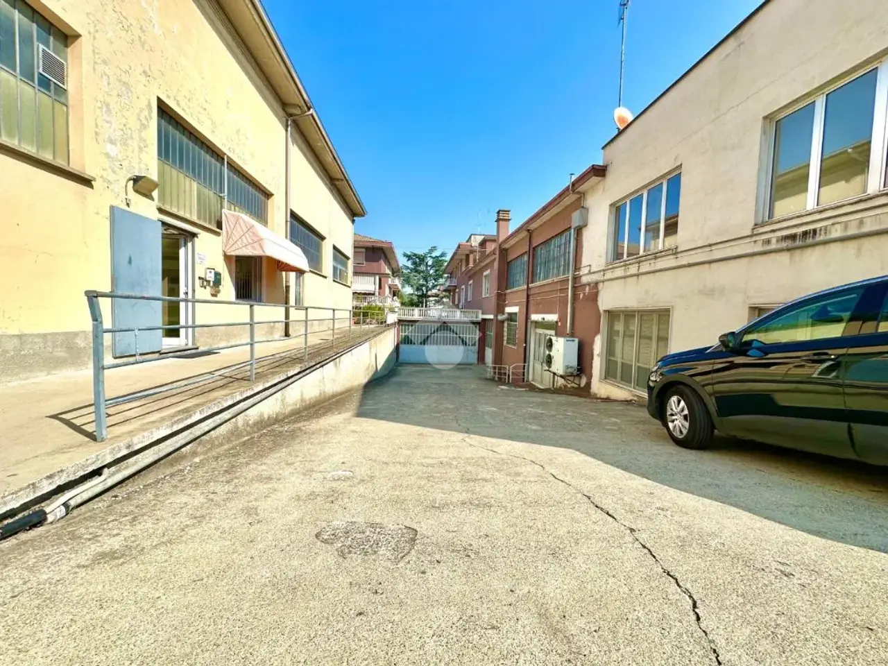 Magazzino in Via Mario Balustra 28, Tortona, {3} - Foto 1