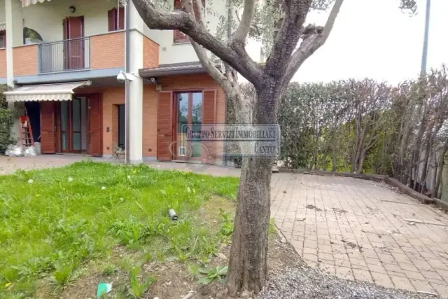 3-room flat in Via della Croce 100, Bregnano - Photo 1