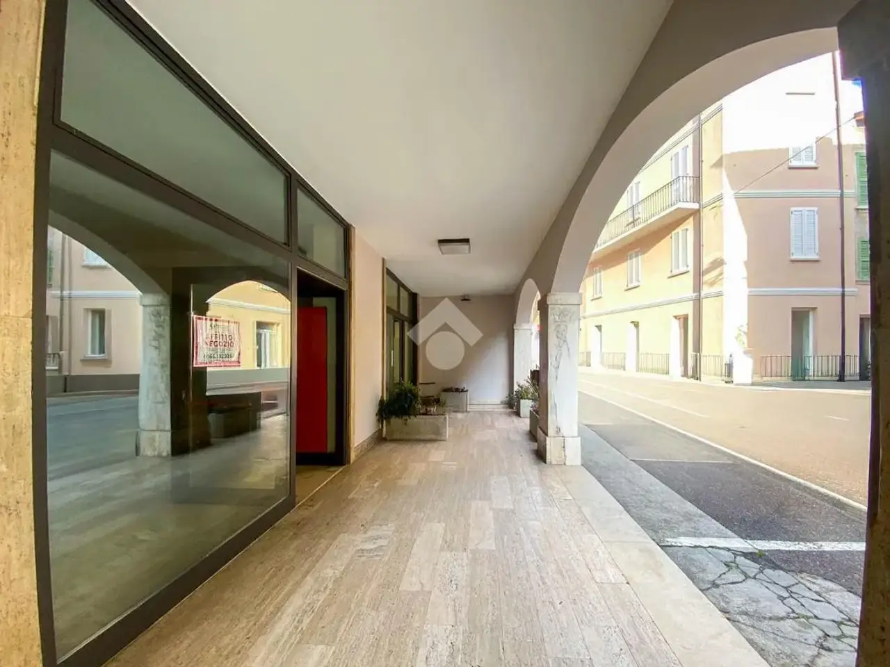 Negozio in Via Fabio Glisenti 39, Vestone, {3} - Foto 1