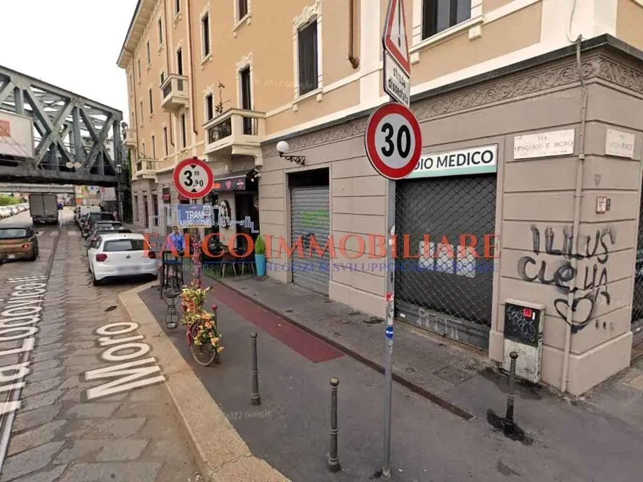 Negozio in Via Lodovico Il Moro 1, Milano, {3} - Foto 1