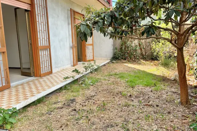 4-room flat in Via Camillo Barbagallo 81, Aci Sant'Antonio - Photo 1