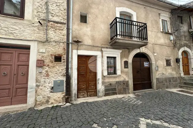 Casa indipendente in Via Umberto Primo, Ovindoli - Foto 1