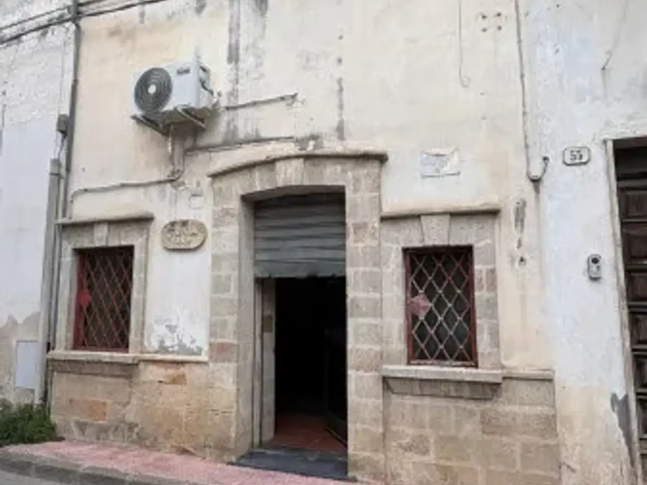 Negozio in Via Pietro Maggi 55, Manduria, {3} - Foto 1