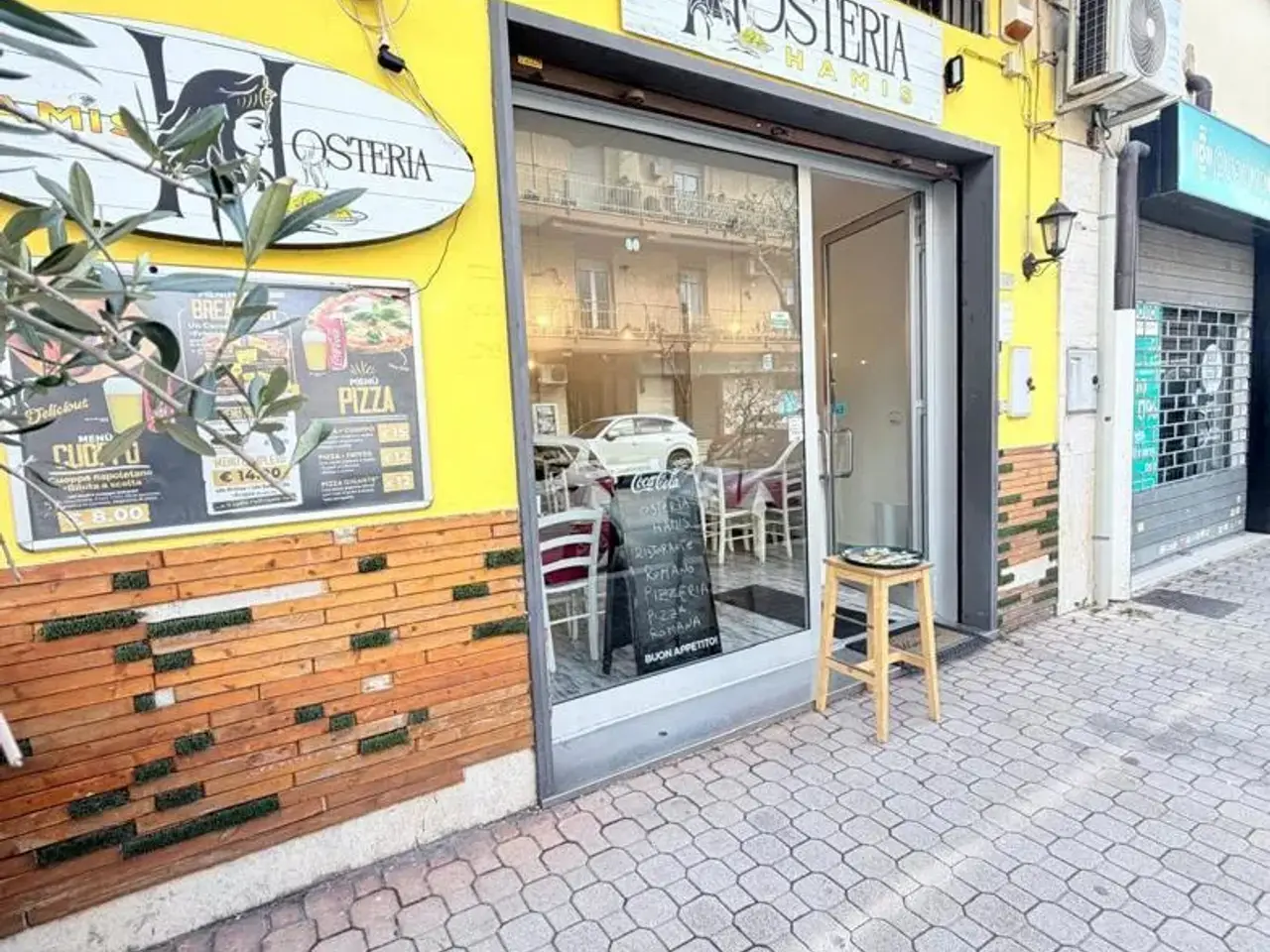 Palazzina commerciale in Via dei Lauri 140, Aprilia, {3} - Foto 2