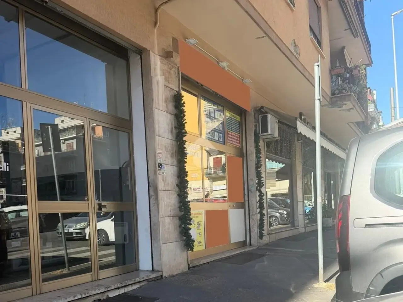 Negozio in Largo Giacomo Bresadola 14, Roma, {3} - Foto 1