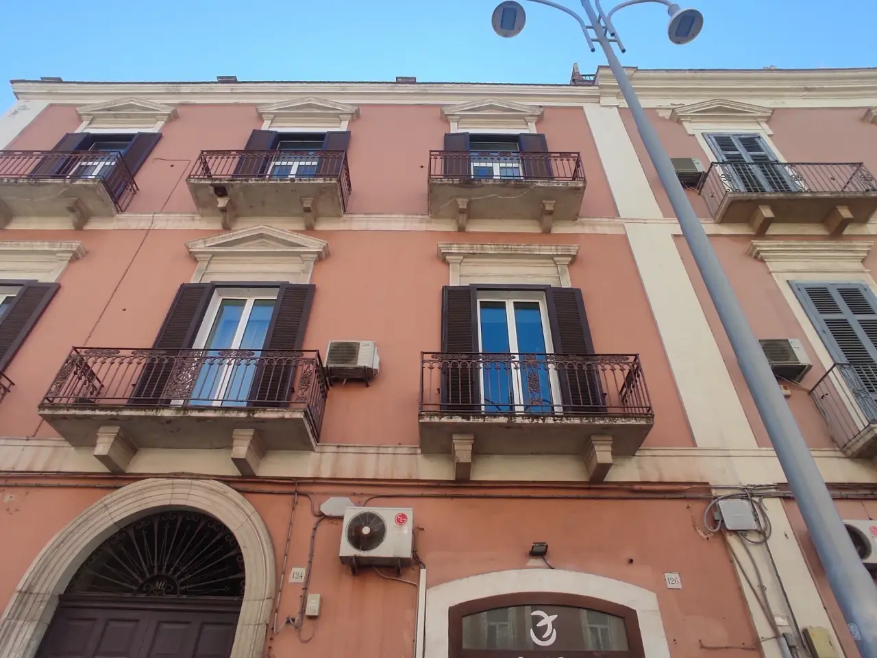 Negozio in Corso Vittorio Emanuele II 126, Bari, {3} - Foto 1