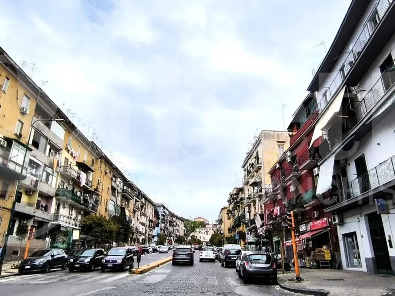 Negozio in Calata Capodichino , Napoli, {3} - Foto 1