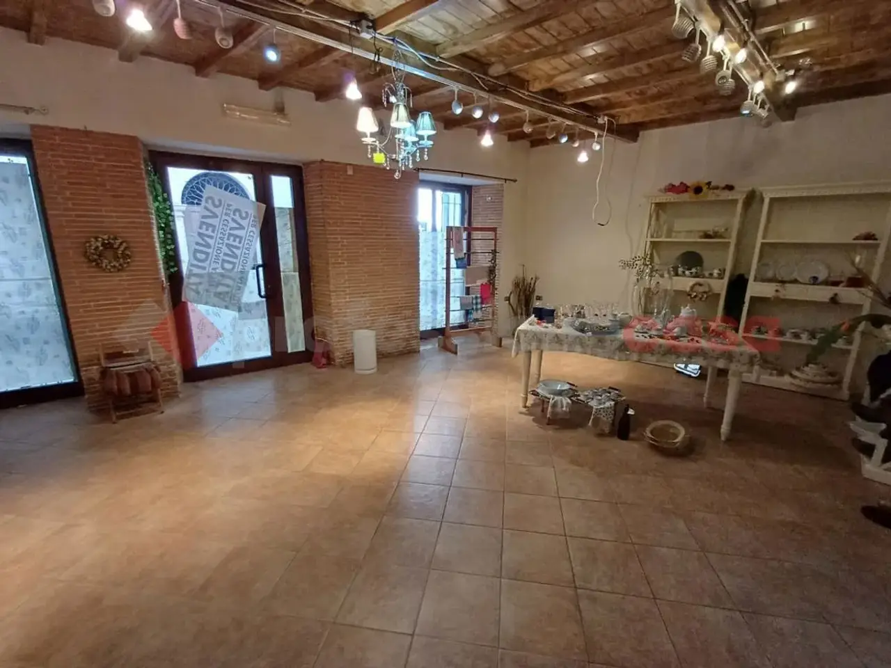Negozio in Corso Vittorio Emanuele 16, Ceprano, {3} - Foto 2