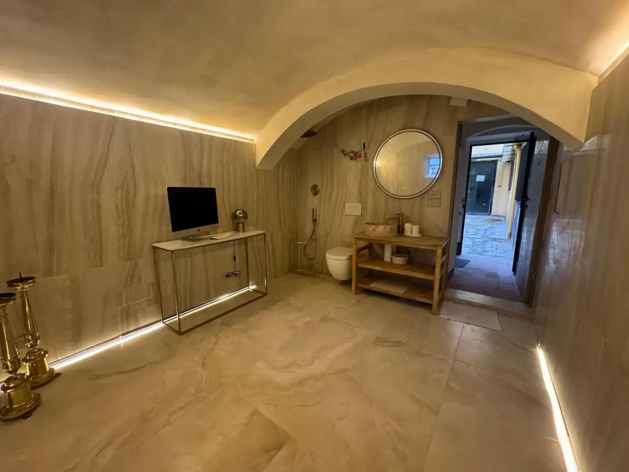 Magazzino in Piazza Torquato Tasso, Firenze, {3} - Foto 1
