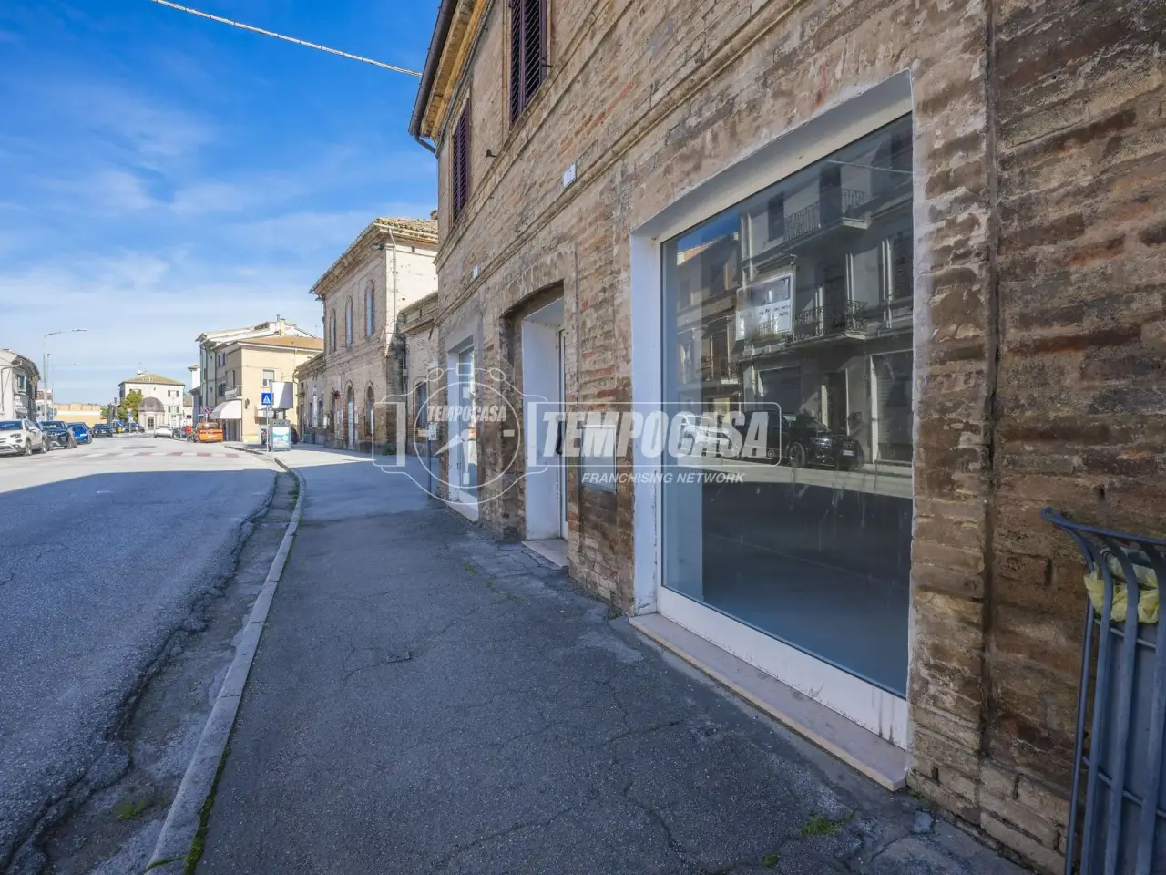 Negozio in Borgo Nicolò Peranzoni, Macerata, {3} - Foto 2
