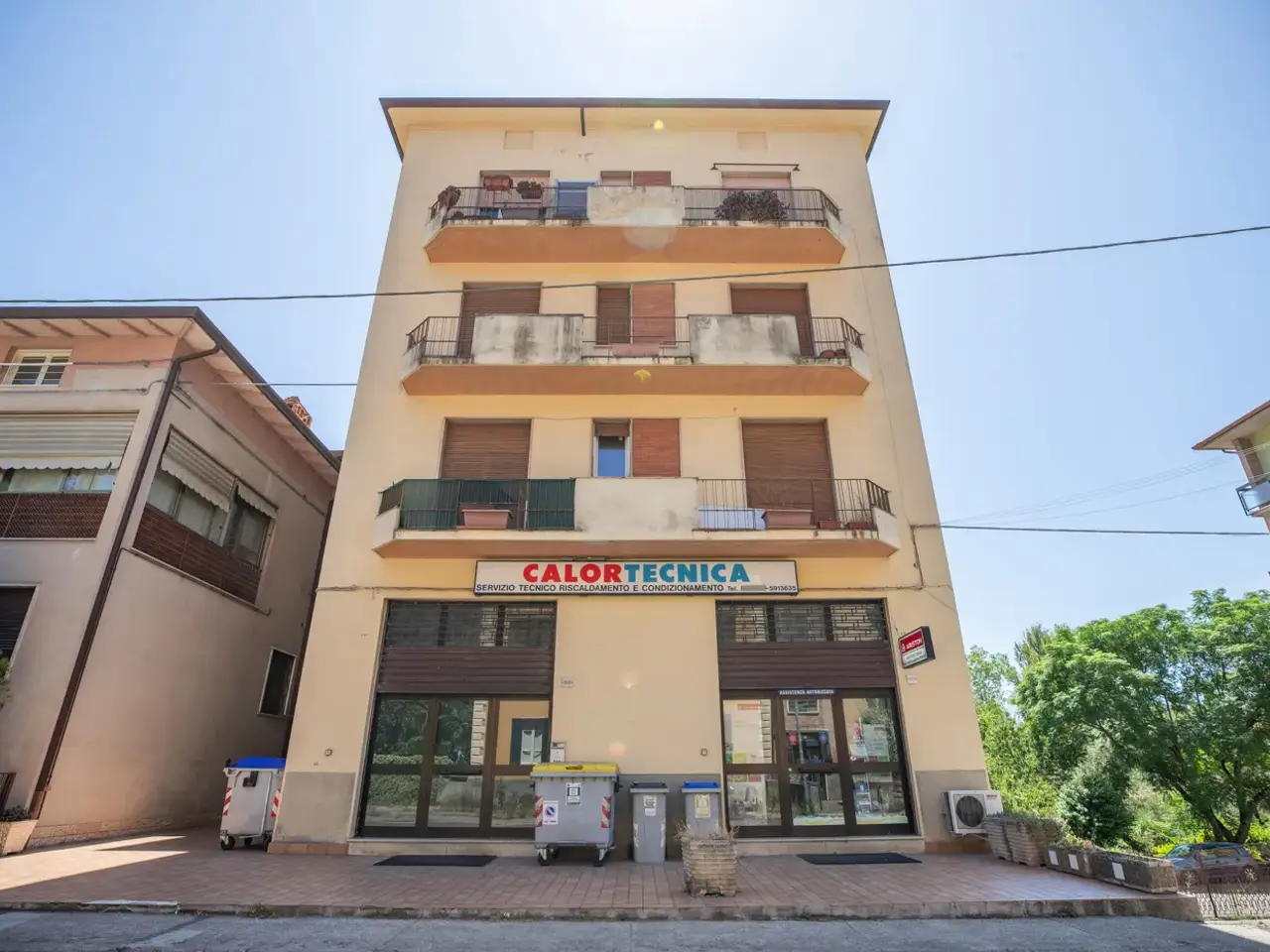 Negozio in Via Giacomo Puccini  198, Perugia, {3} - Foto 1
