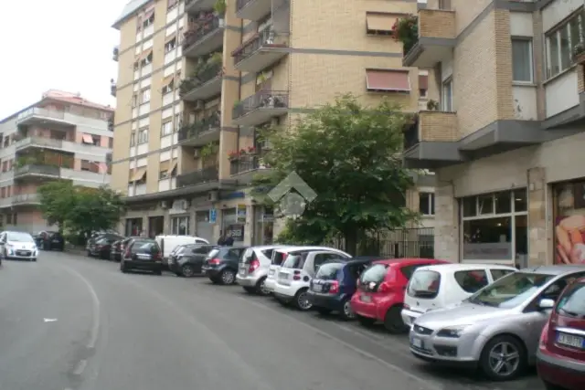 Shop in Via Carlo Conti Rossini 7, Roma - Photo 1