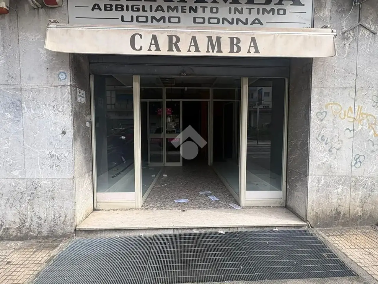 Negozio in Negozio Viale San Martino 409, Messina, {3} - Foto 1
