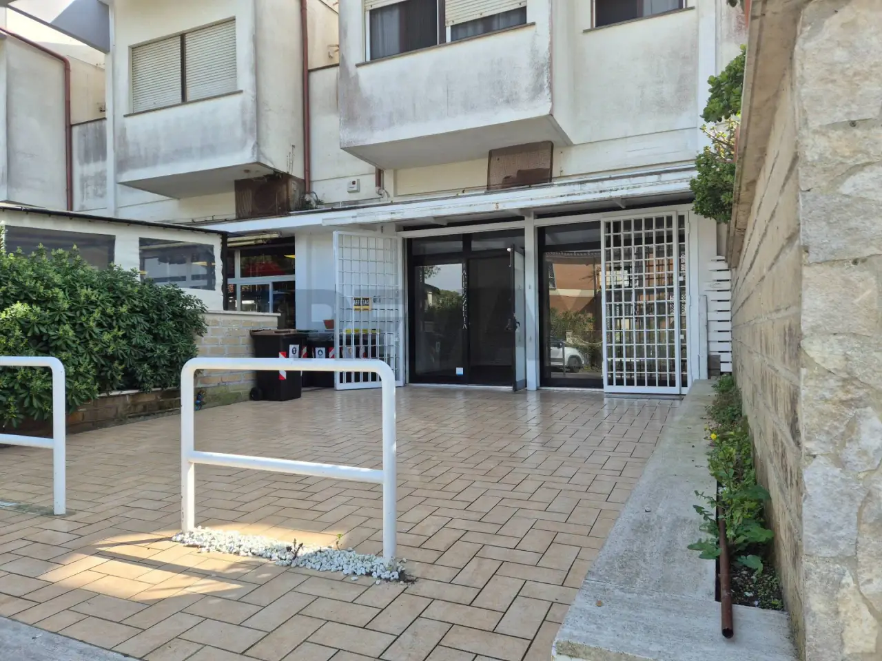 Negozio in Via Portorose, Fiumicino, {3} - Foto 2