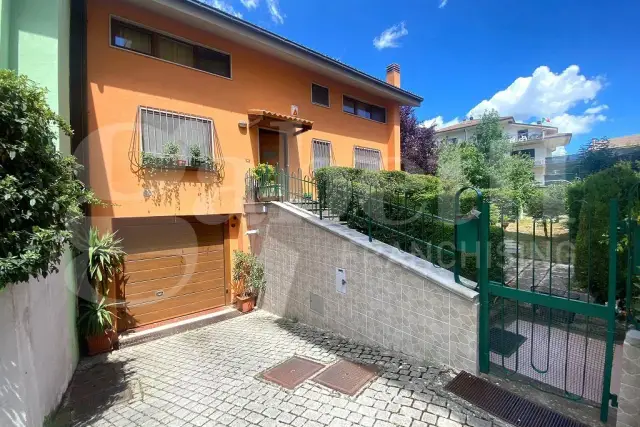 Terraced house in Via Civitaretenga 5, L'Aquila - Photo 1